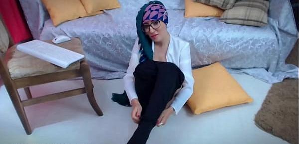  Muna muslimgirll Twerking in Heels Fingering Missionary | Muslim Hijab Webcam | CKXGirl
